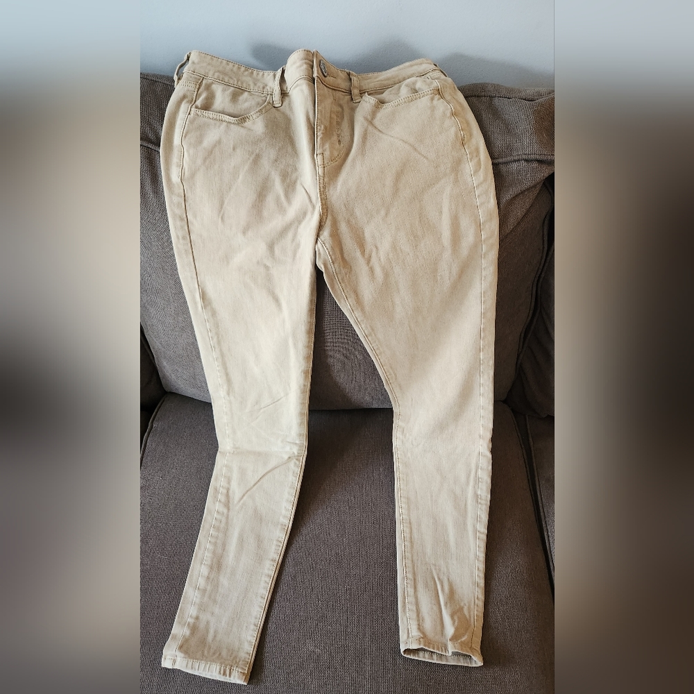 American Eagle 4R Khaki Jeggings